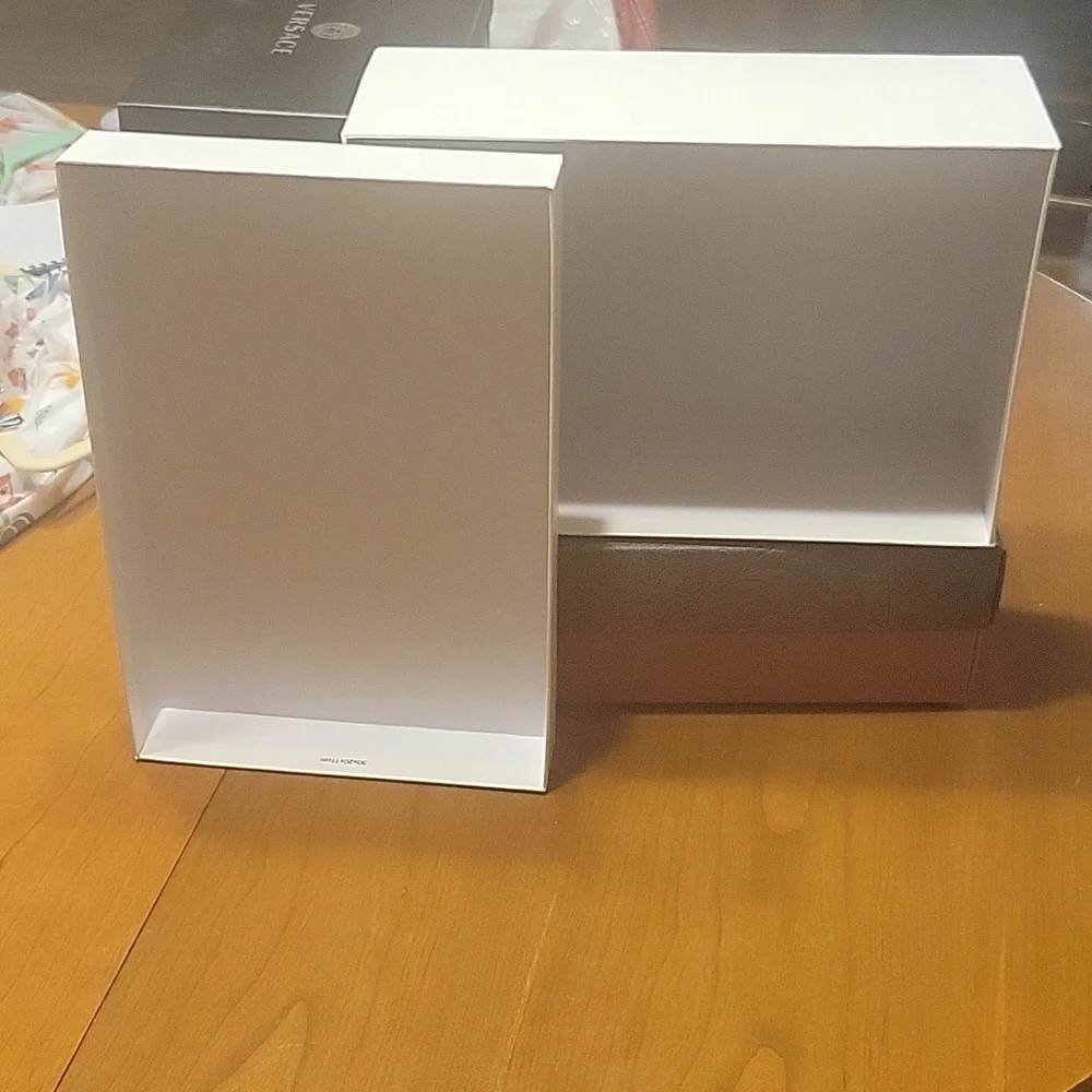 Empty Storage Box - Picture 3 of 4